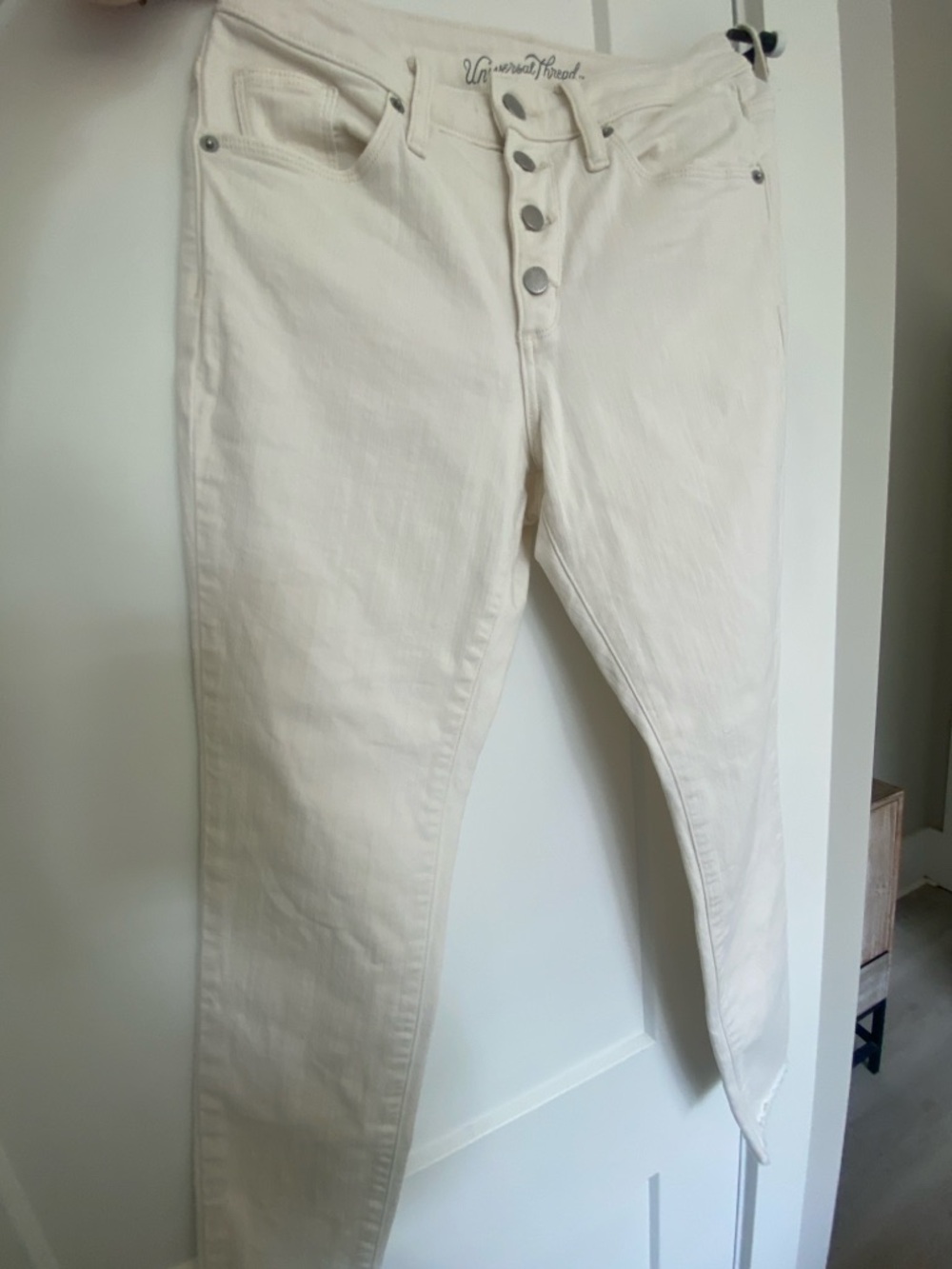 Universal Thread Bone White High-Rise Denim Jeans
